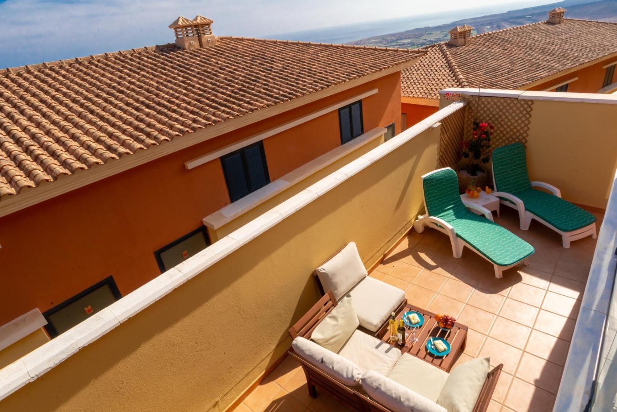 Lucky Thirteen - Apartment With Ocean View Caleta De Fuste Exterior photo
